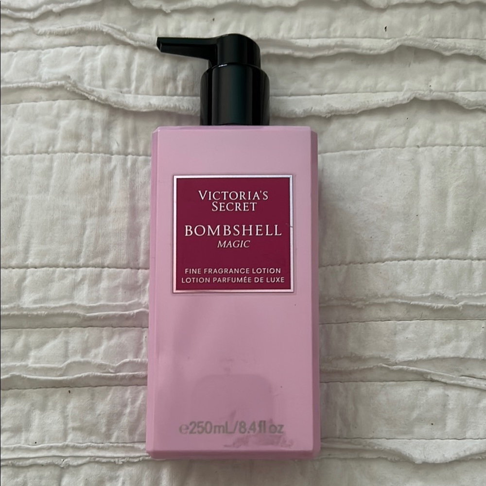Victoria's Secret Bombshell Magic Fine Fragrance Lotion - Pink